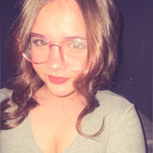 Meet your Posher, Ariana